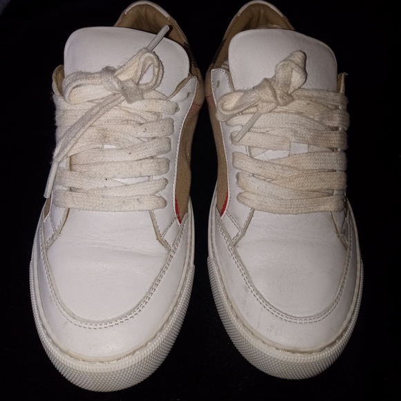 Burberry size 35 1/2 (See description for size conversion) - Picture 1 of 9